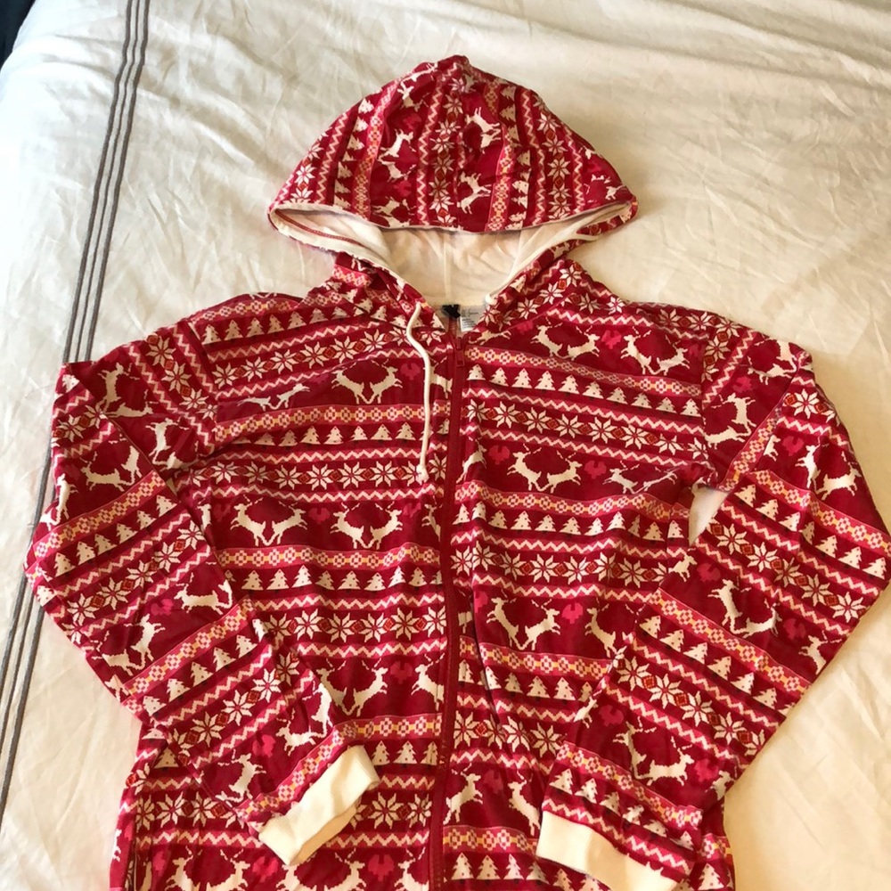 🌼 H&M Christmas Onesie Pajamas